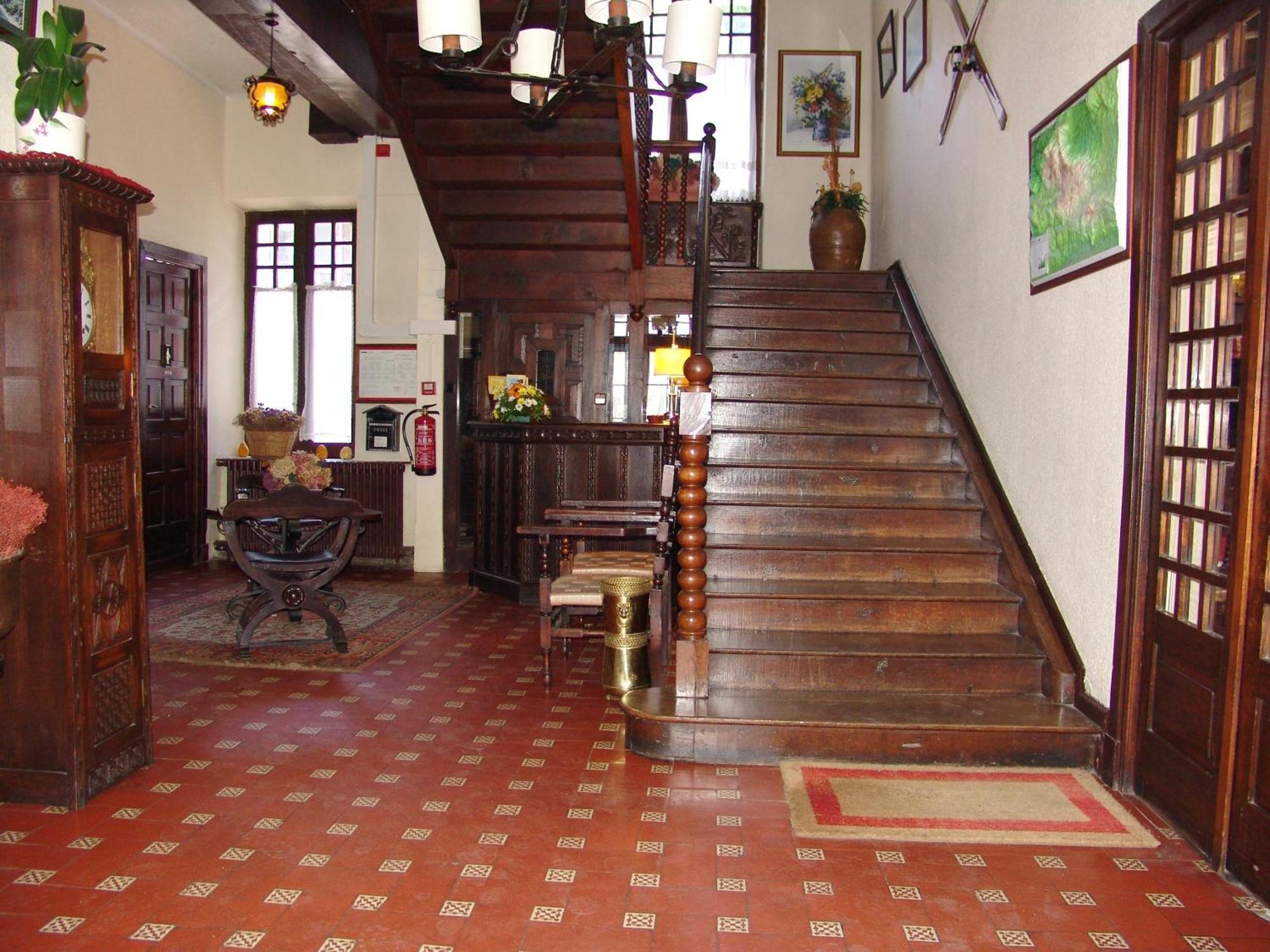 Hostal Ayestaran II Lekunberri Exterior photo